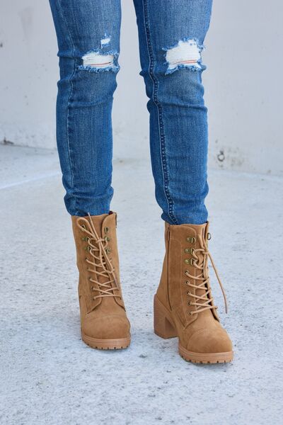 Link Lace-Up Zipper Detail Block Heel Boots