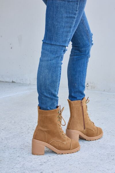 Link Lace-Up Zipper Detail Block Heel Boots